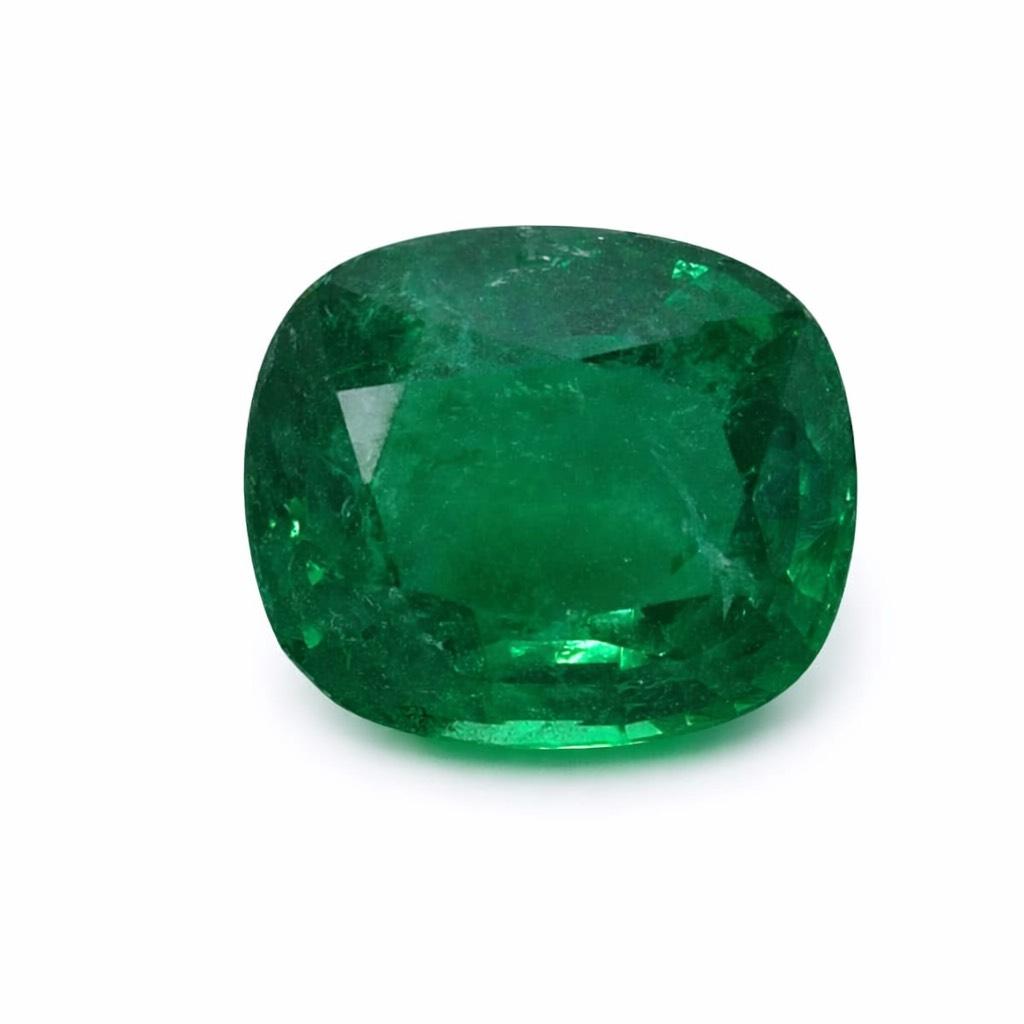 Cushion Shaped 5.21 carat Natural Emerald