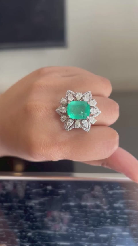 Colombia Emerald Ring 3.01 carats